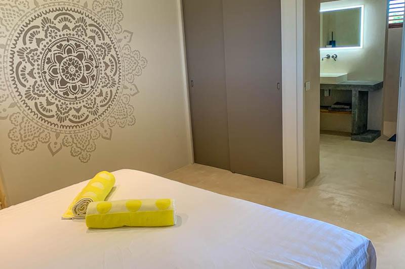 Isla Penthouse & Garden Apartments Bonaire Playa Exteriör bild